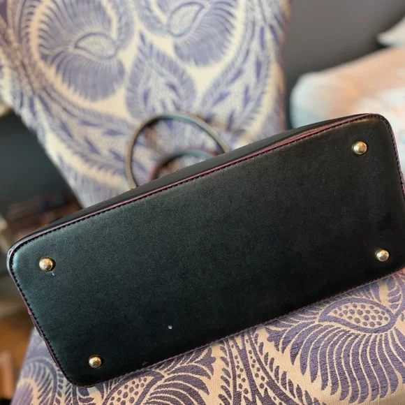 Adrienne Vittadini black classic bag - Picture 6 of 7